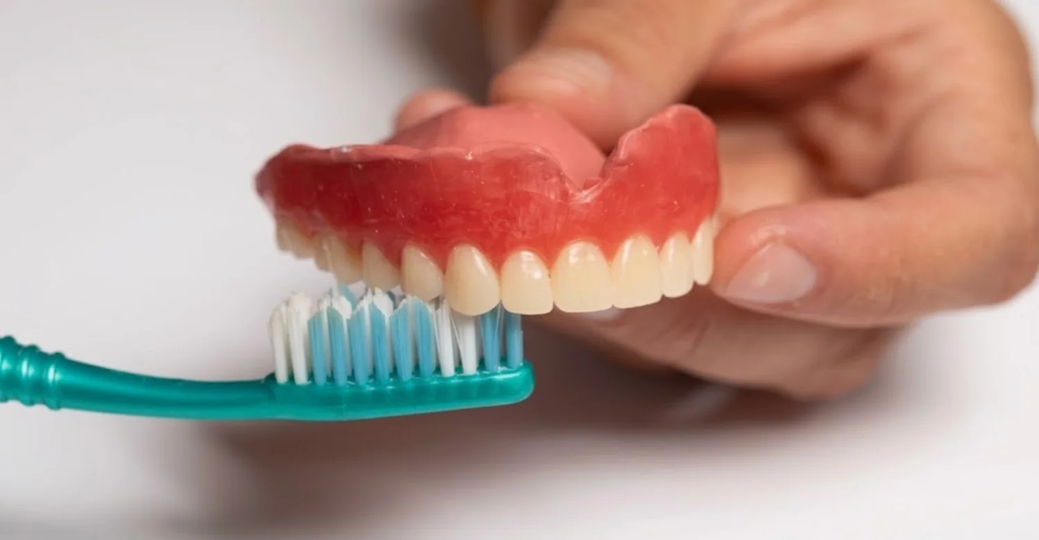 how to care for your dentures1